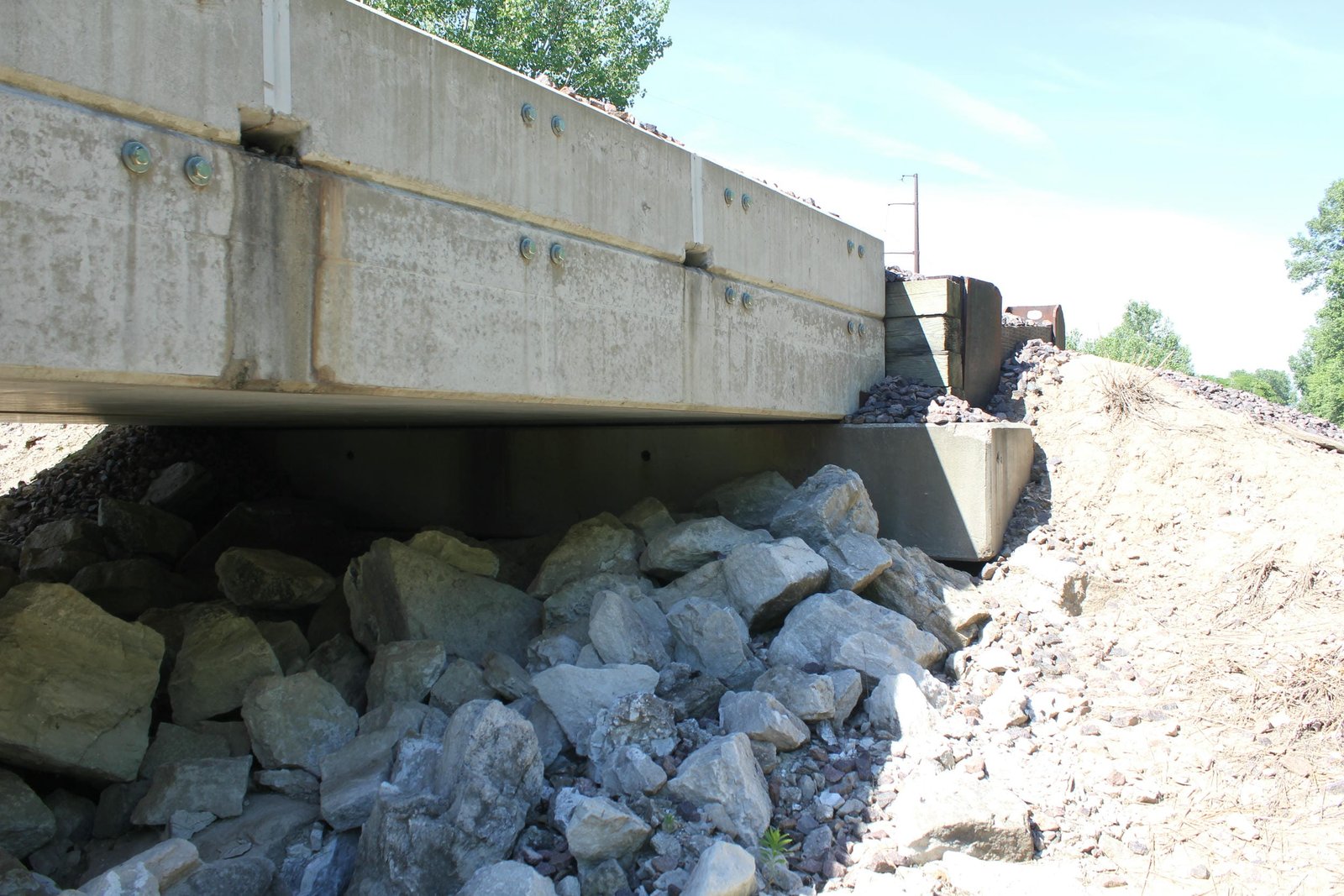 South abutment
